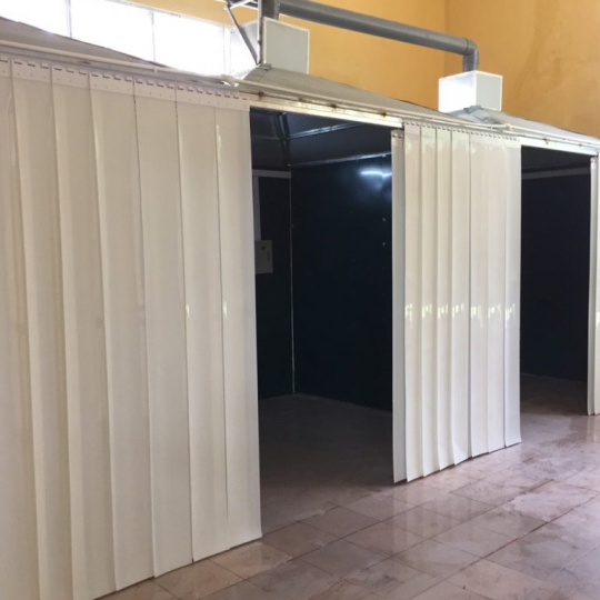 RÈM NGĂN LẠNH PVC HỆ CỬA LÙA